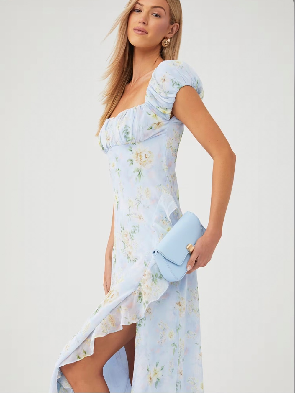 ASTR The Label Ruched Blue Floral Dress Size Small Feminine Romantic